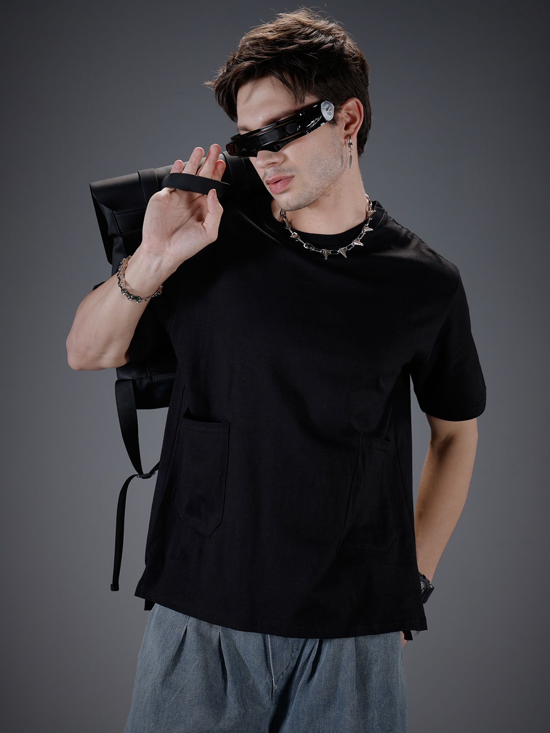

SOKO STREET Pockets Detailed Relaxed Fit T-shirt, Black