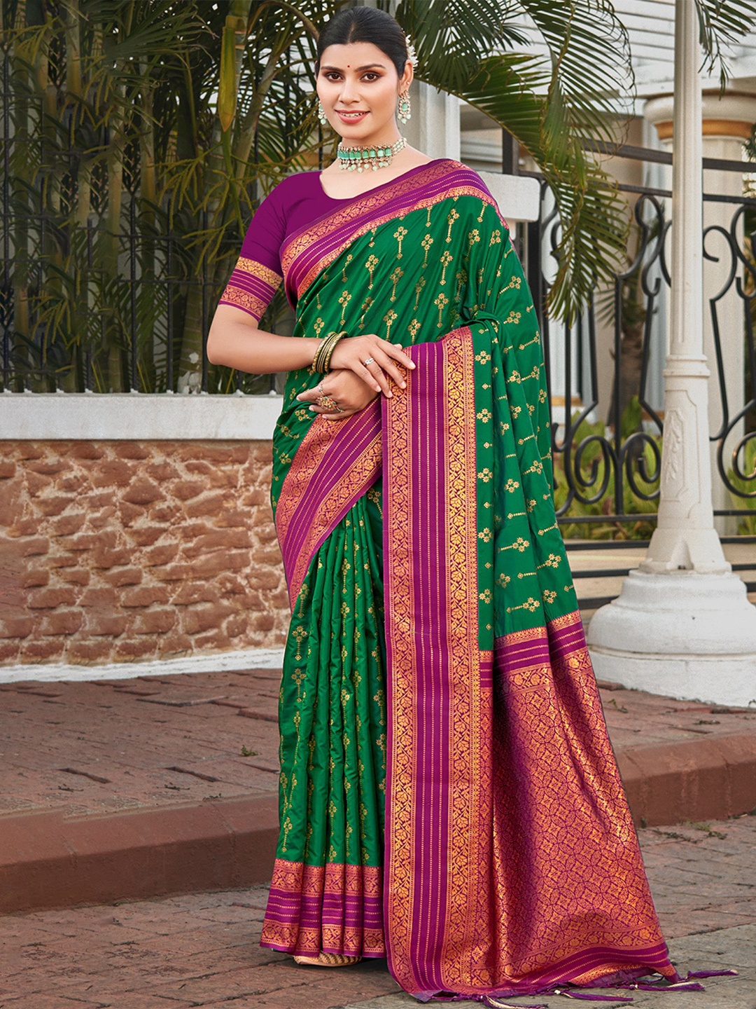 

MySilkLove Woven Design Zari Silk Blend Banarasi Green Saree
