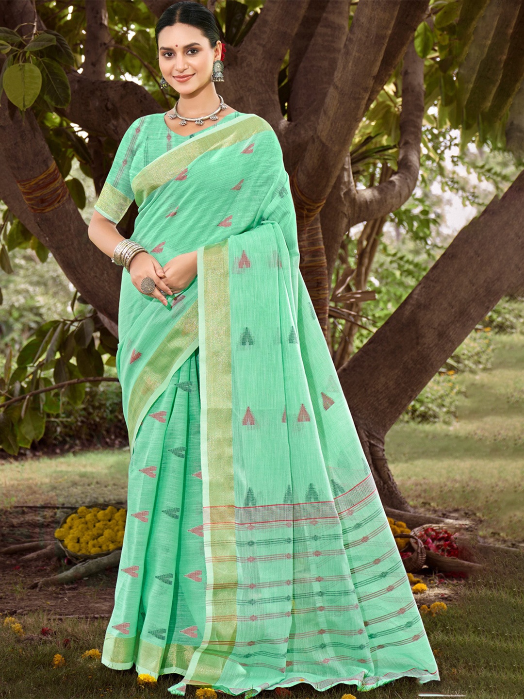 

MySilkLove Woven Design Zari Silk Cotton Saree, Green