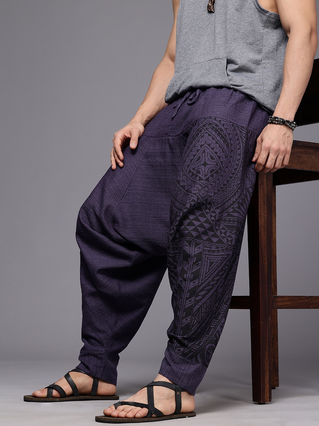 

The Veshti Company Printed Loose Fit Pure Cotton Harem Pants, Navy blue