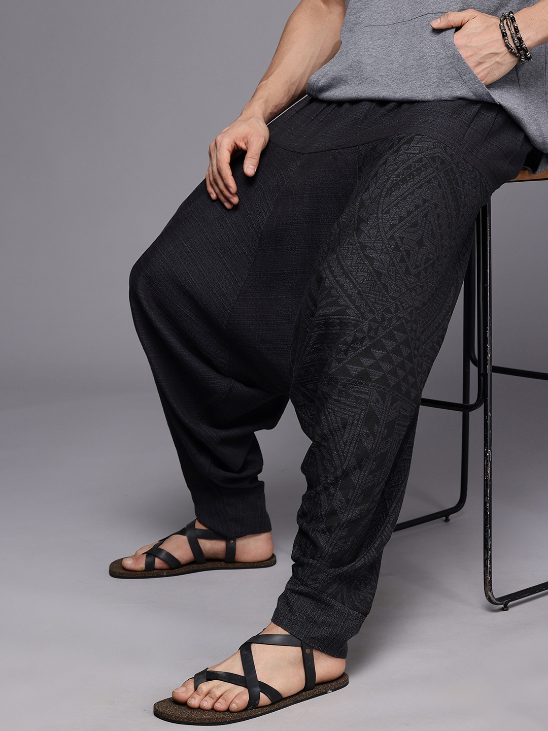 

The Veshti Company Printed Loose Fit Pure Cotton Harem Pants, Black