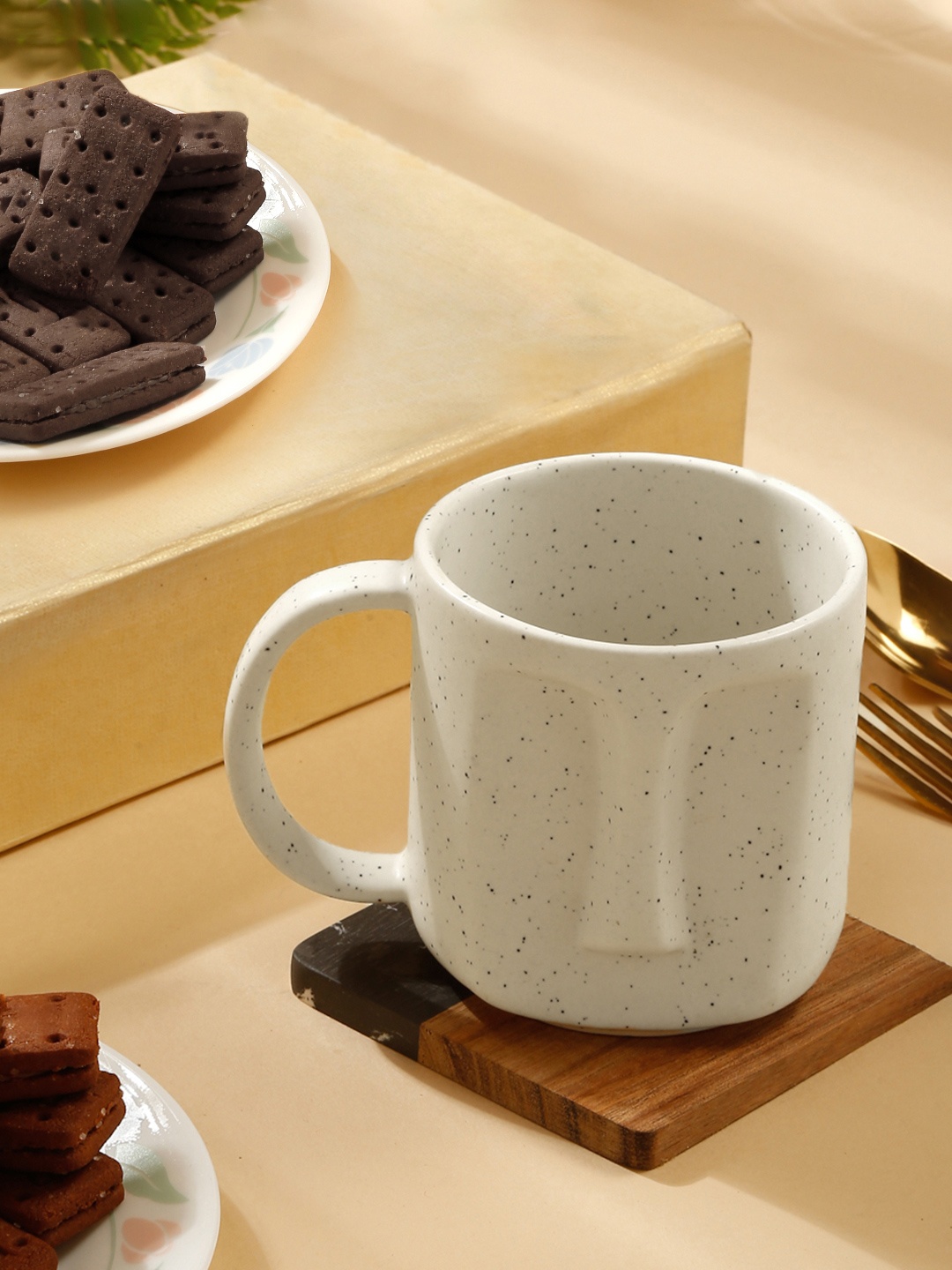 

Arrabi Cream Stoneware Matte Face Mug 420ml