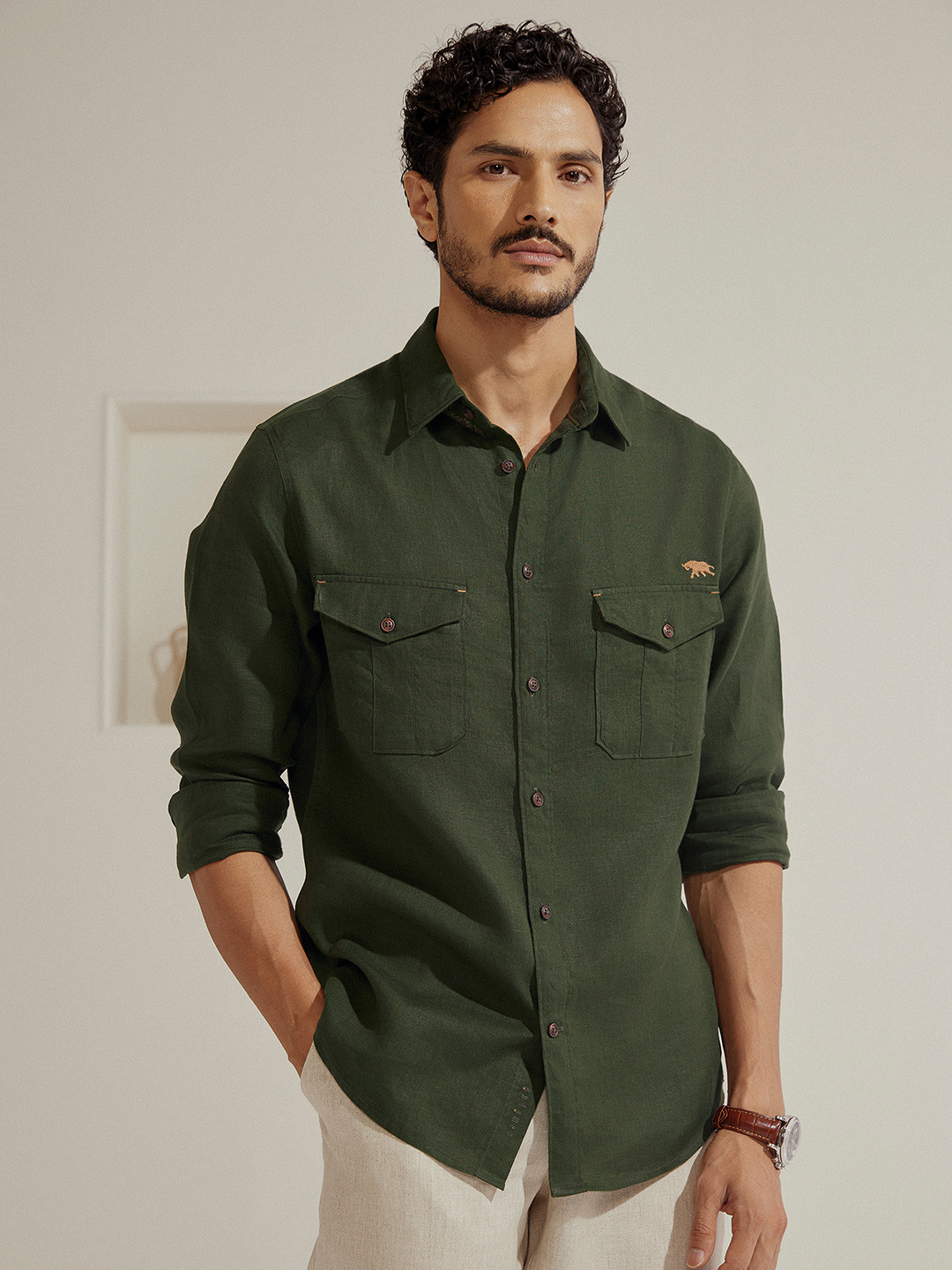 

Andamen Casual Men Solid Spread Collar Casual Shirt, Olive