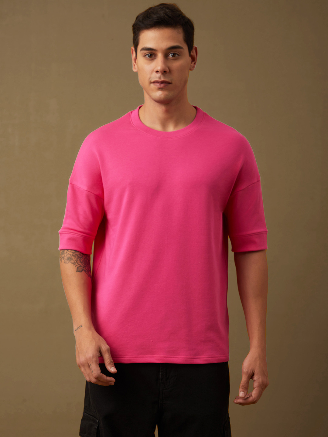 

DILLINGER Men Solid Ultra Soft Drapey Cotton Oversized Drop Shoulder T-Shirt, Rose