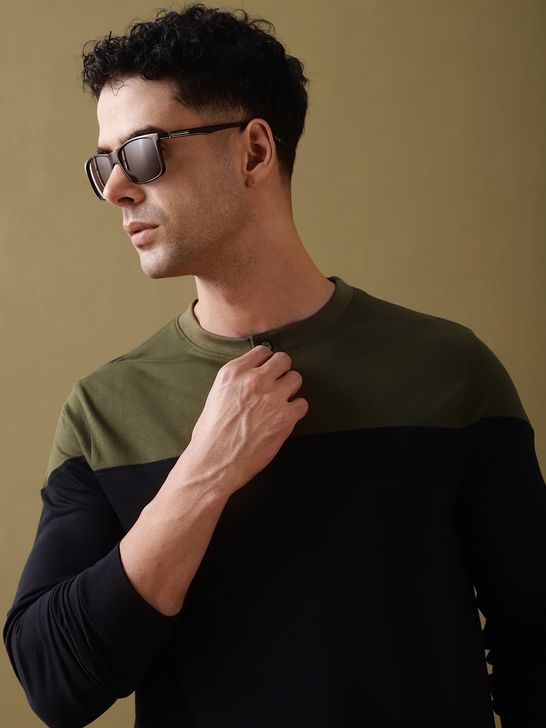 

DILLINGER Men Colourblocked Super Combed Cotton Henley T-Shirt, Olive