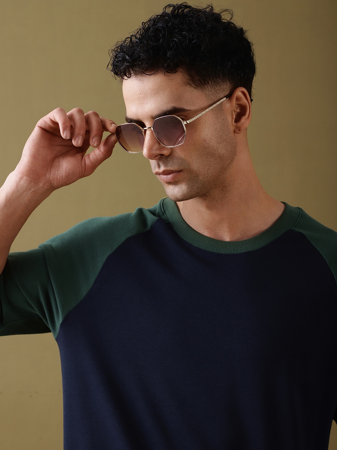

DILLINGER Men Colourblocked Ultra Soft Drapey Cotton Raglan T-Shirt, Navy blue