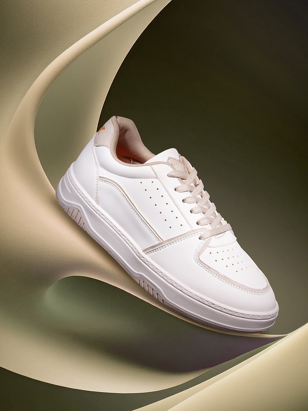 

HRX by Hrithik Roshan Men Sneakers, White
