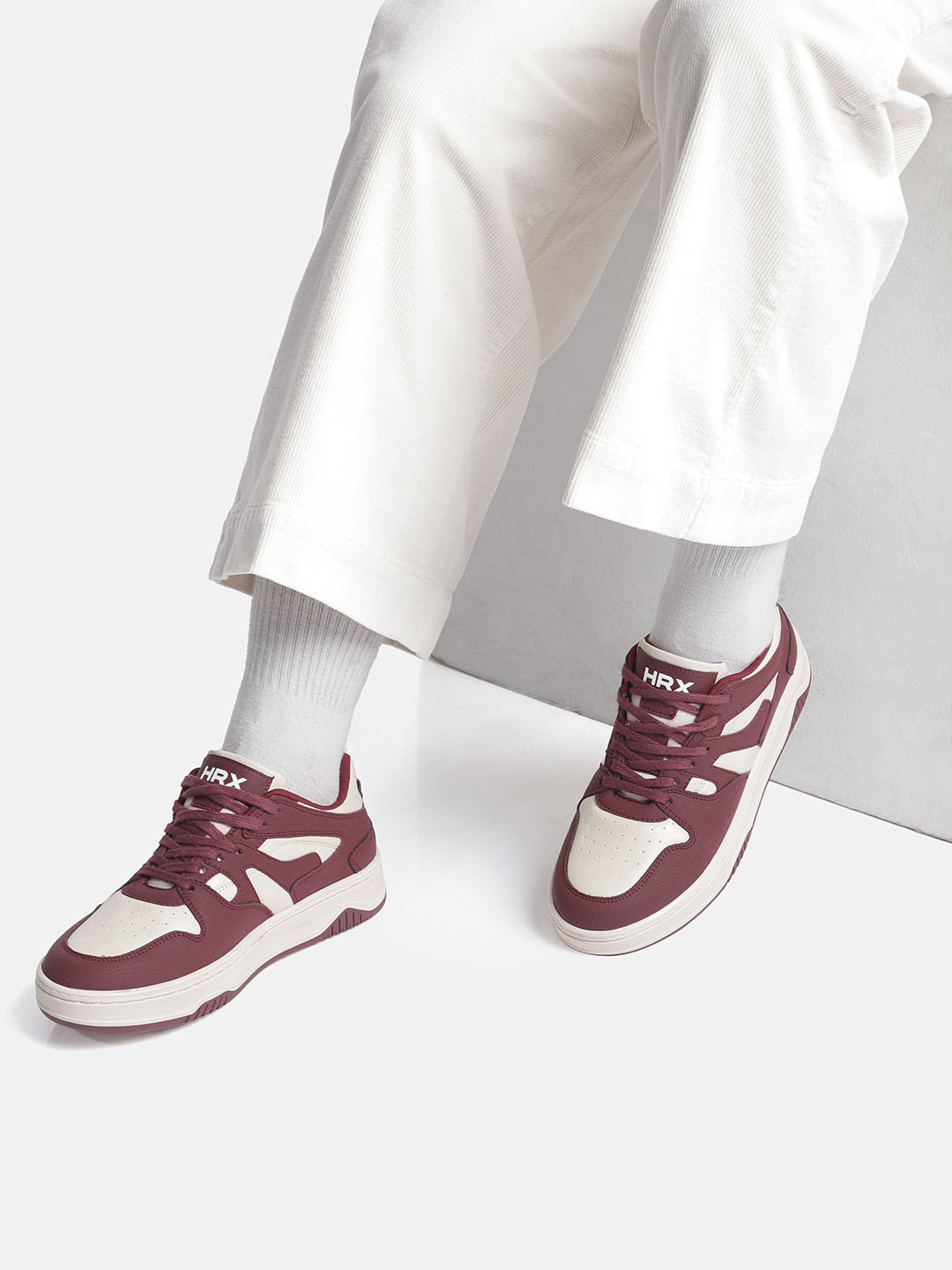 

HRX by Hrithik Roshan Women Colourblocked Sneakers, Off white