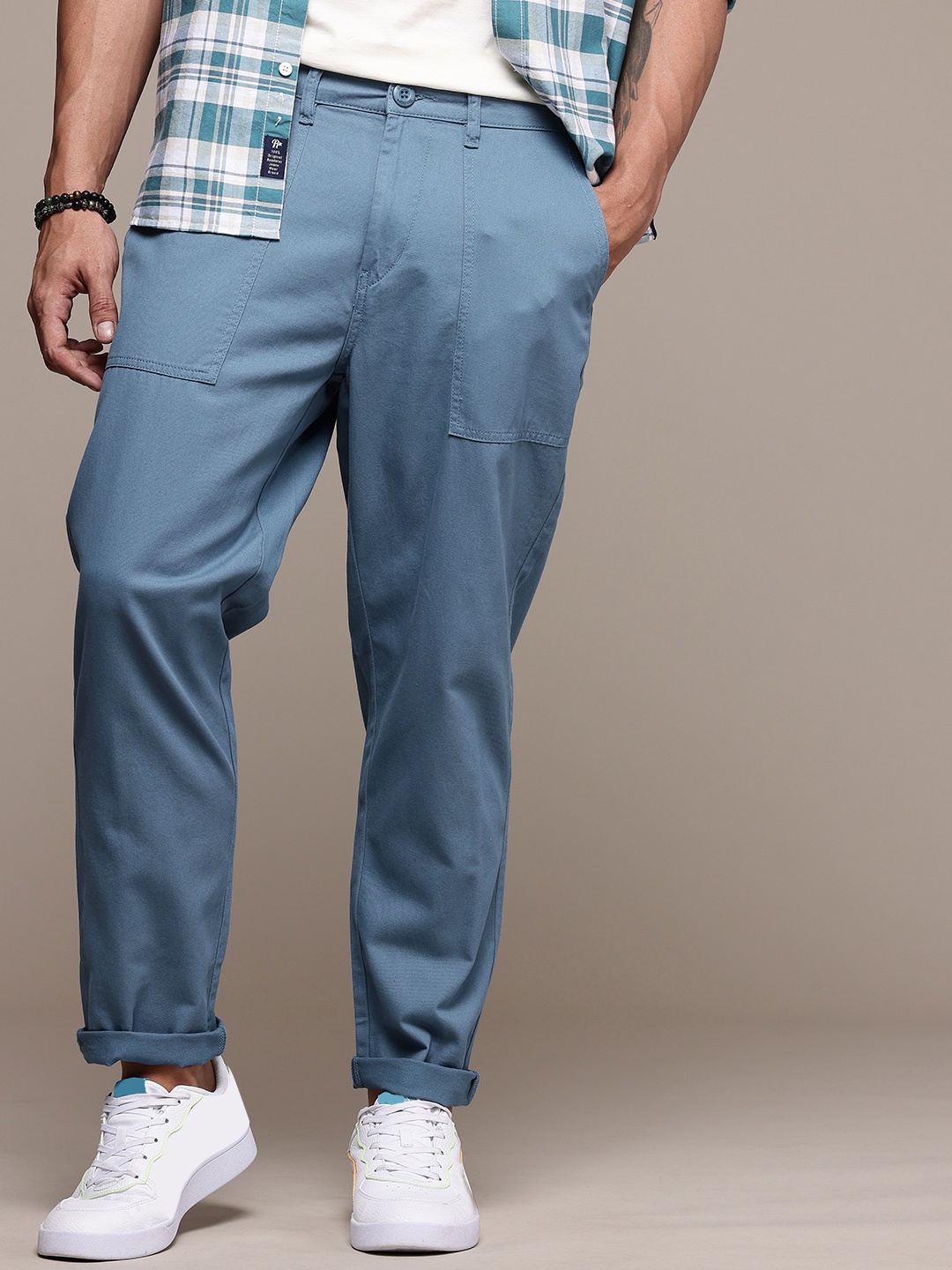 

The Roadster Life Co. Men Relaxed Fit Pure Cotton Chinos Trousers, Blue