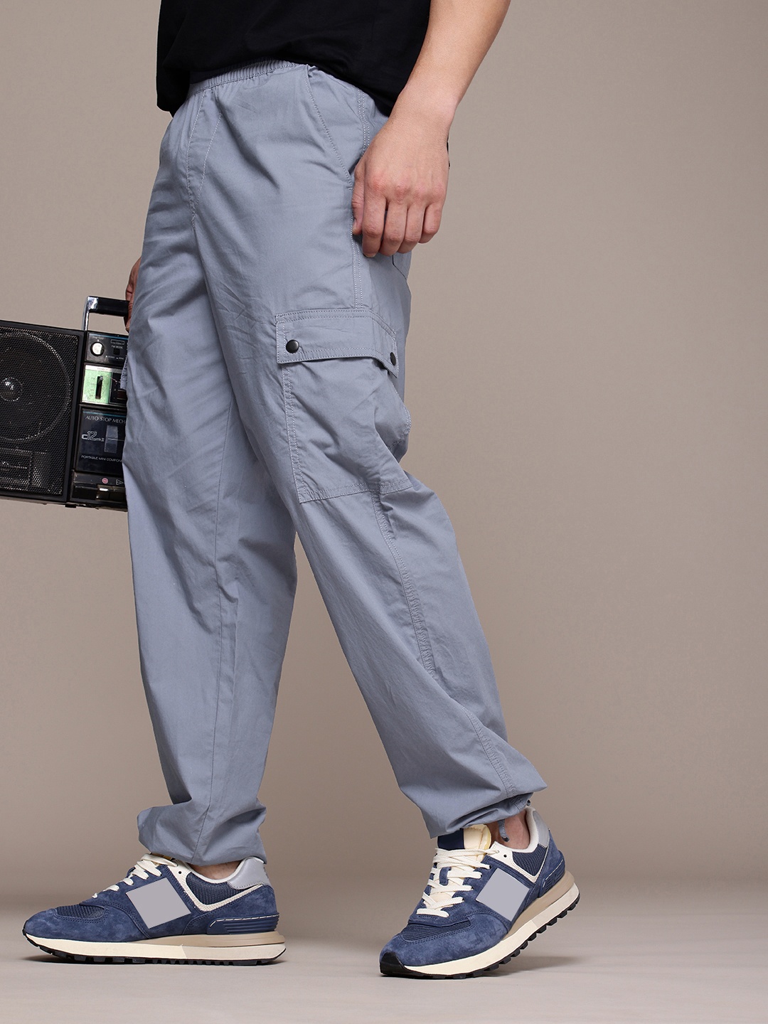 The Roadster Life Co. Men Pure Cotton Relaxed Fit Cargo Trousers, Blue