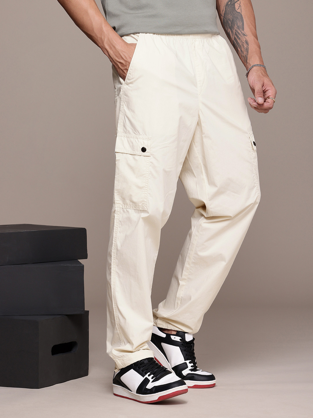 

The Roadster Life Co. Men Pure Cotton Relaxed Fit Cargo Trousers, White