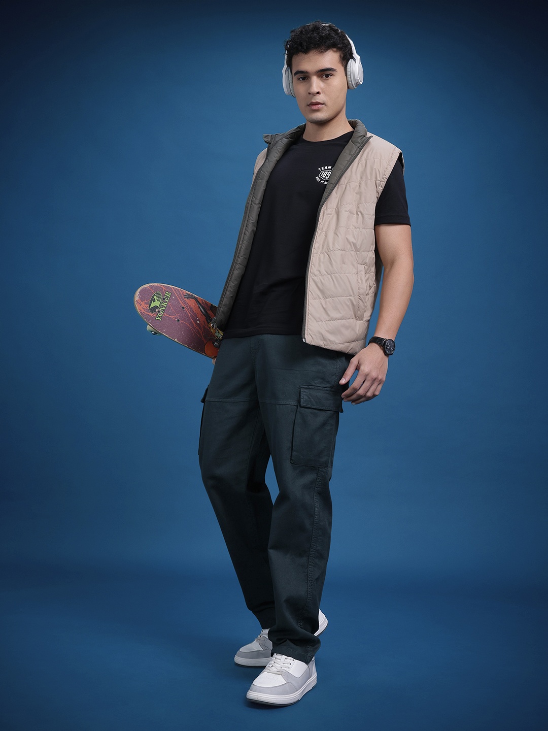 

The Roadster Life Co. Men Cotton Relaxed Fit Cargos, Charcoal