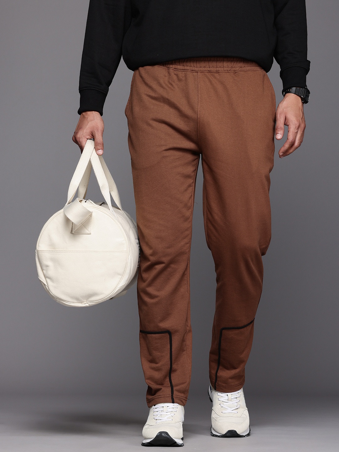 

HRX by Hrithik Roshan Men Lifestyle Joggers, Brown