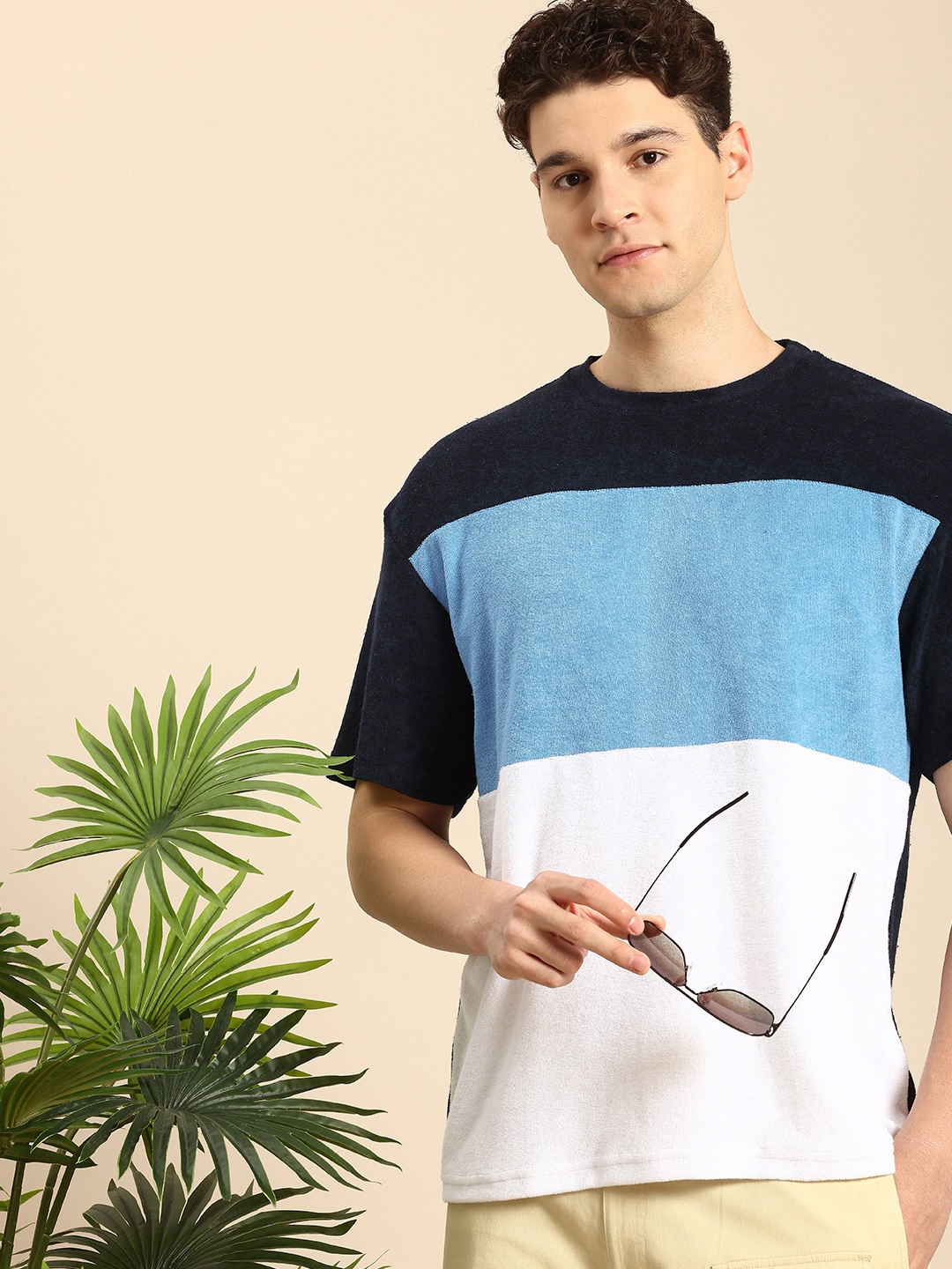 

Mast & Harbour Men Colourblocked Relaxed Fit Anti Odour T-shirt, Navy blue