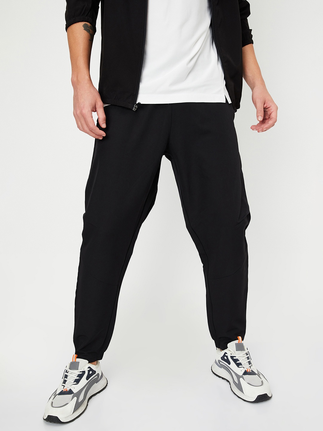 

max Men Mid-Rise Regular Fit Track Pants, Black