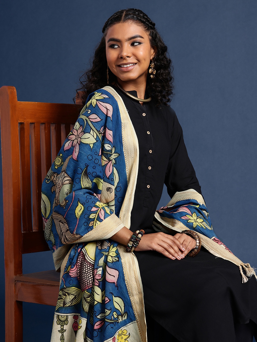 

Taavi Hand Painted Kalamkari Dupatta, Blue