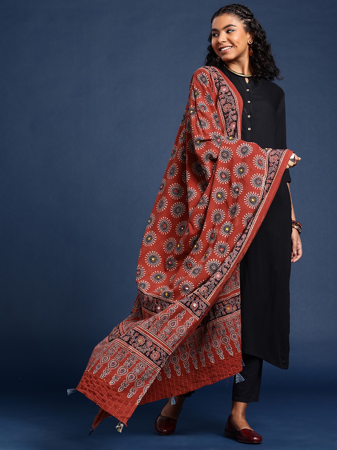 

Taavi Ethnic Motifs Hand Work Dupatta, Red