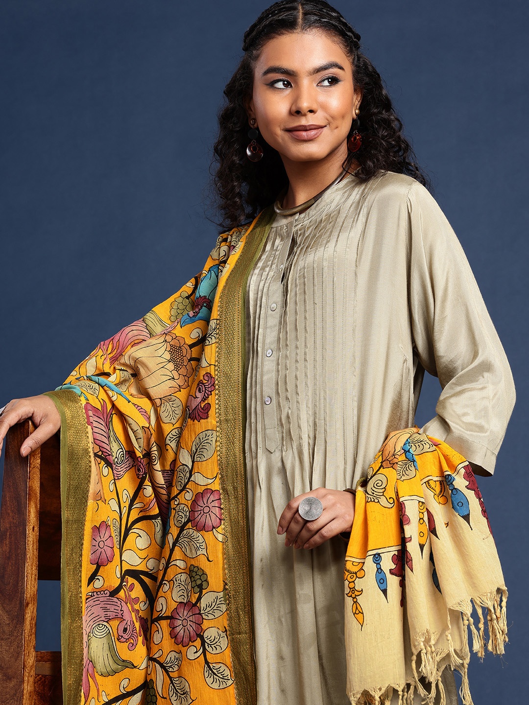

Taavi Hand Painted Kalamkari Dupatta, Yellow