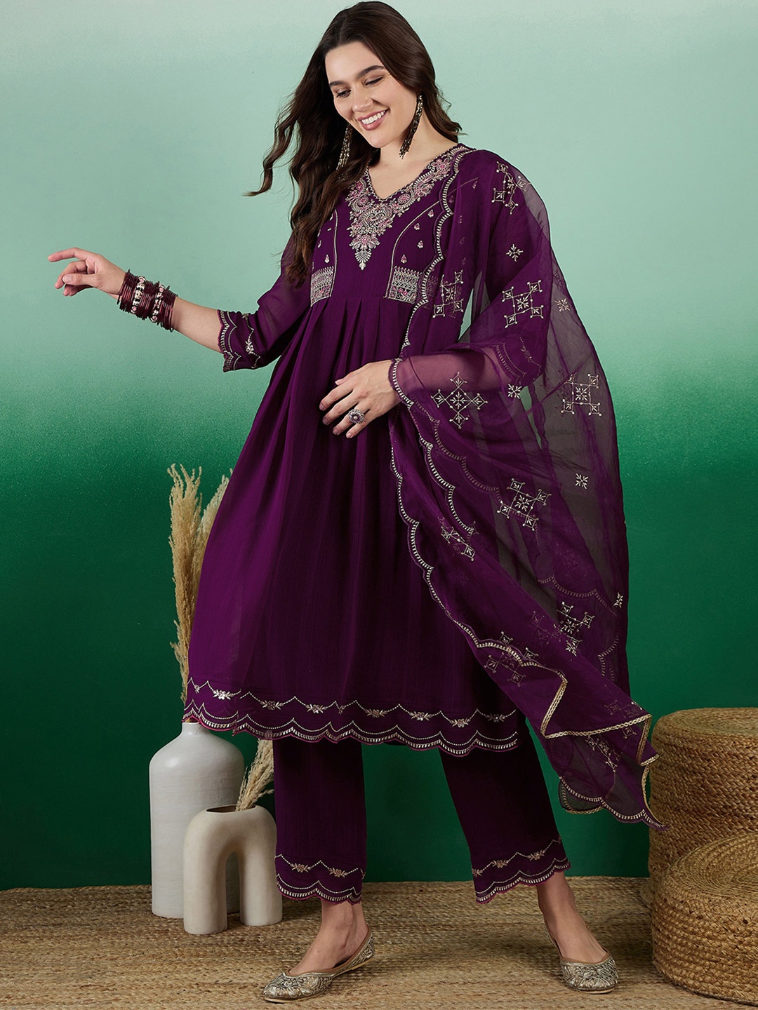 

Sangria Ethnic Motifs Embroidered Zari Kurta Set With Pant & Dupatta, Magenta