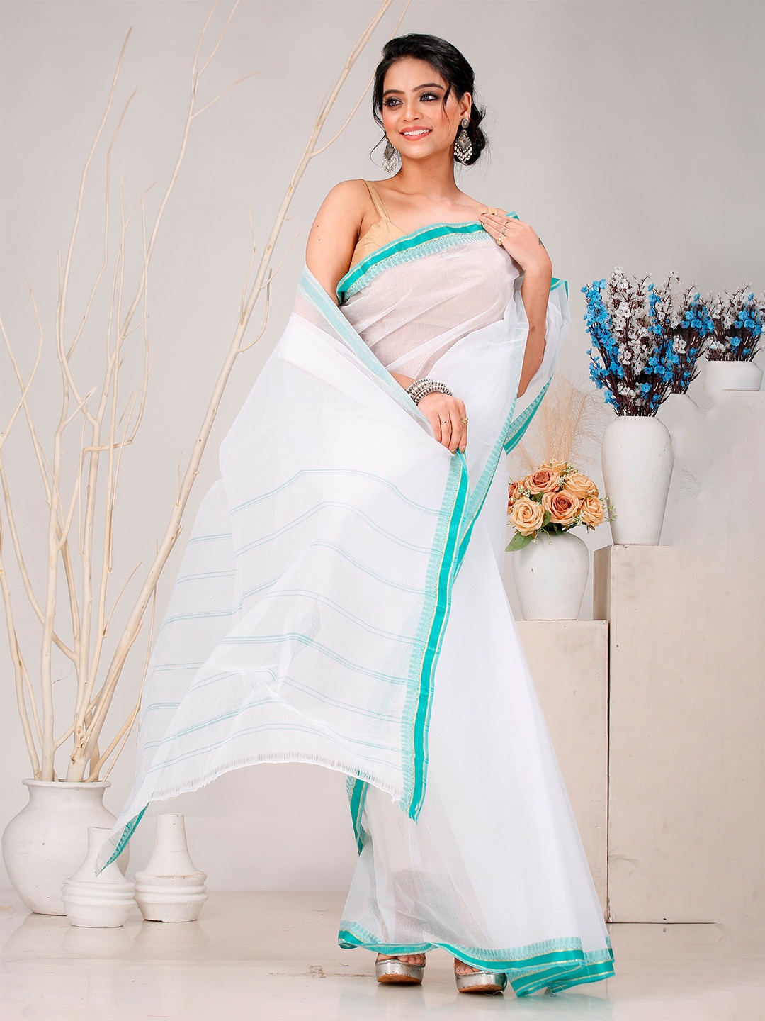 

PuJoy Woven Design Pure Cotton Taant Saree, White