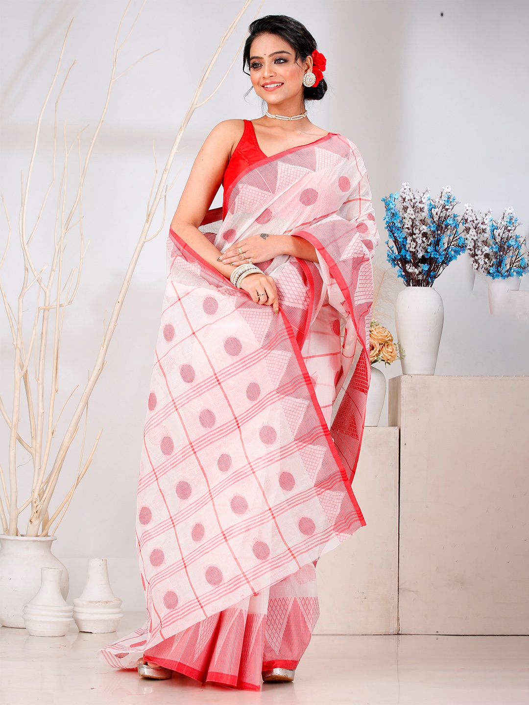

PuJoy Ethnic Motifs Pure Cotton Handloom Taant Saree, White