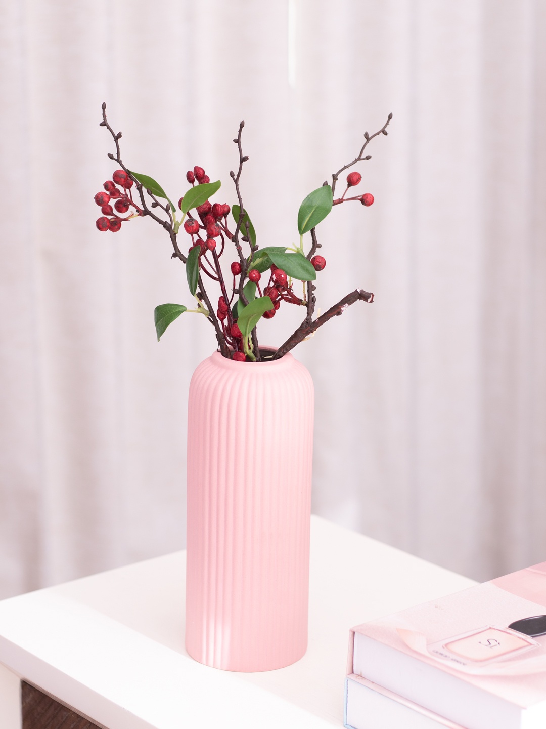 

The Decor Mantra Pink Textured Ceramic Cylindrical Shaped Flower Vase