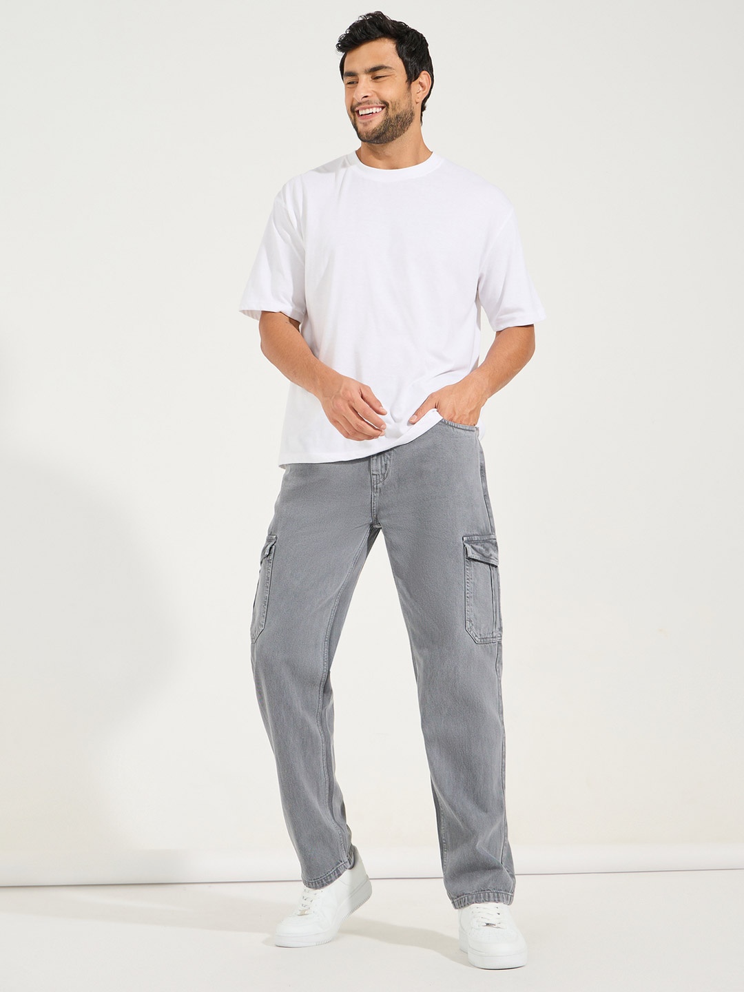 

Styli Men Straight Fit Heavy Fade Pure Cotton Mid-Rise Cargo Jeans, Grey