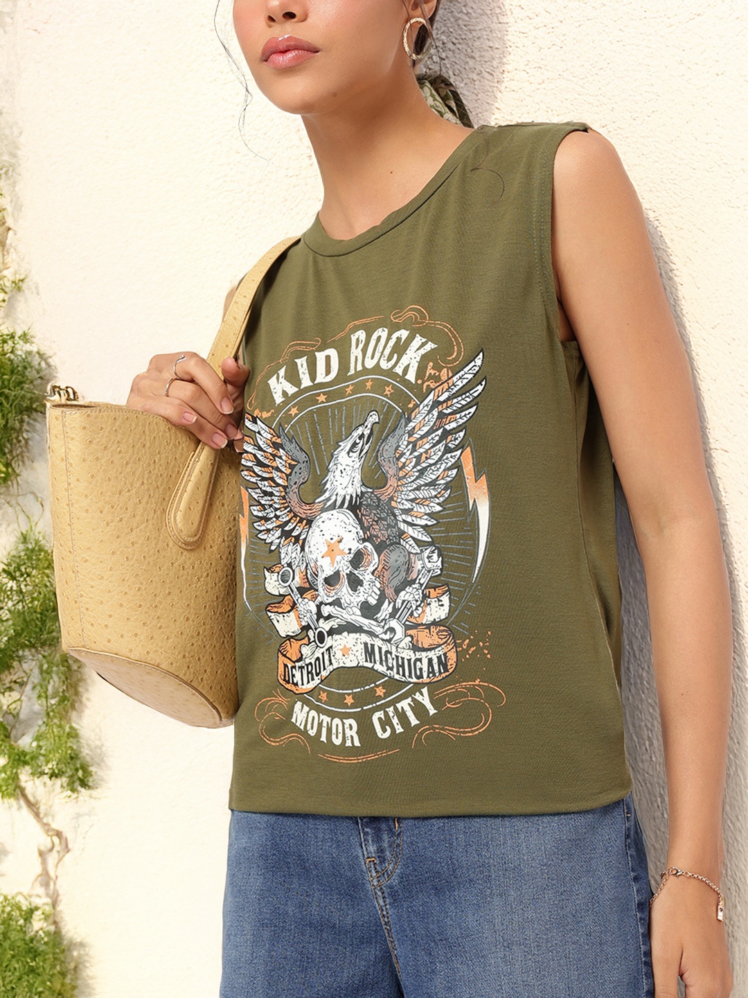 

DressBerry Artful Attire Printed T-shirt, Green