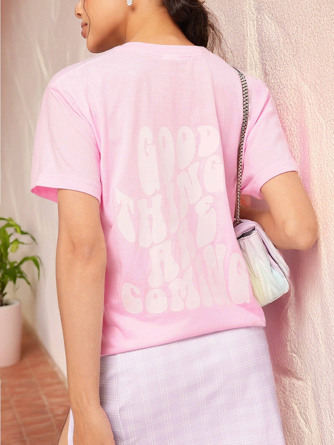 

DressBerry Trend Artistry Typography T-shirt, Pink
