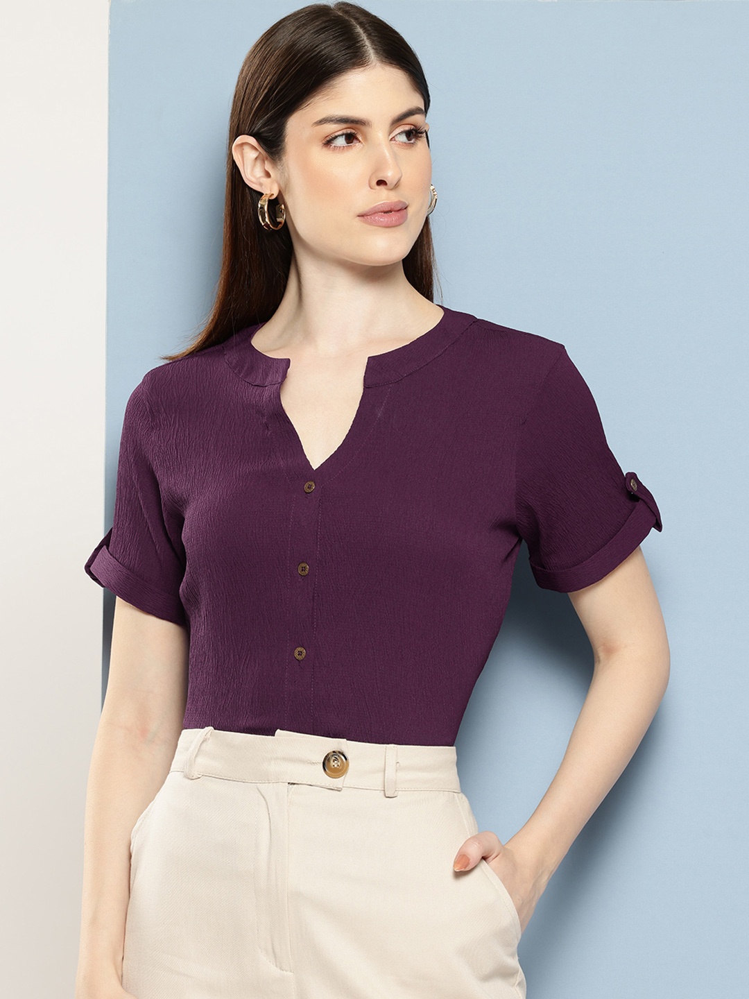 

Chemistry Women Solid Standard Fit Casual Shirt, Purple