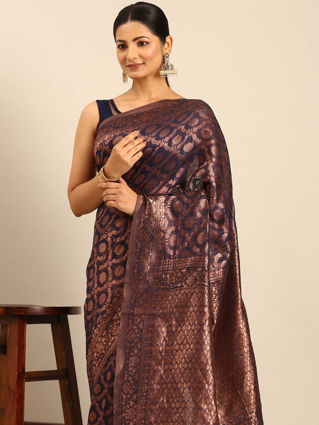 

SANGAM PRINTS Floral Woven Design Saree, Navy blue