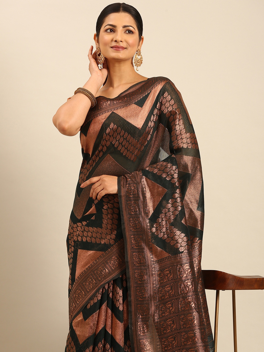 

SANGAM PRINTS Geometric Woven Design Saree, Green