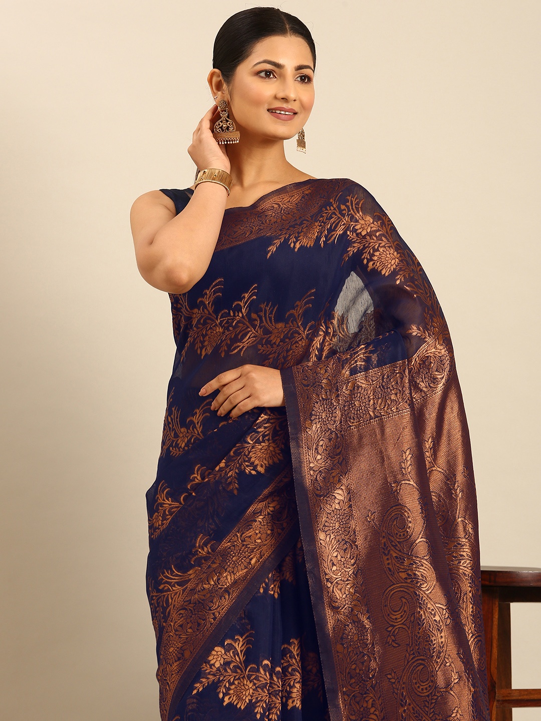 

SANGAM PRINTS Floral Woven Design Saree, Navy blue