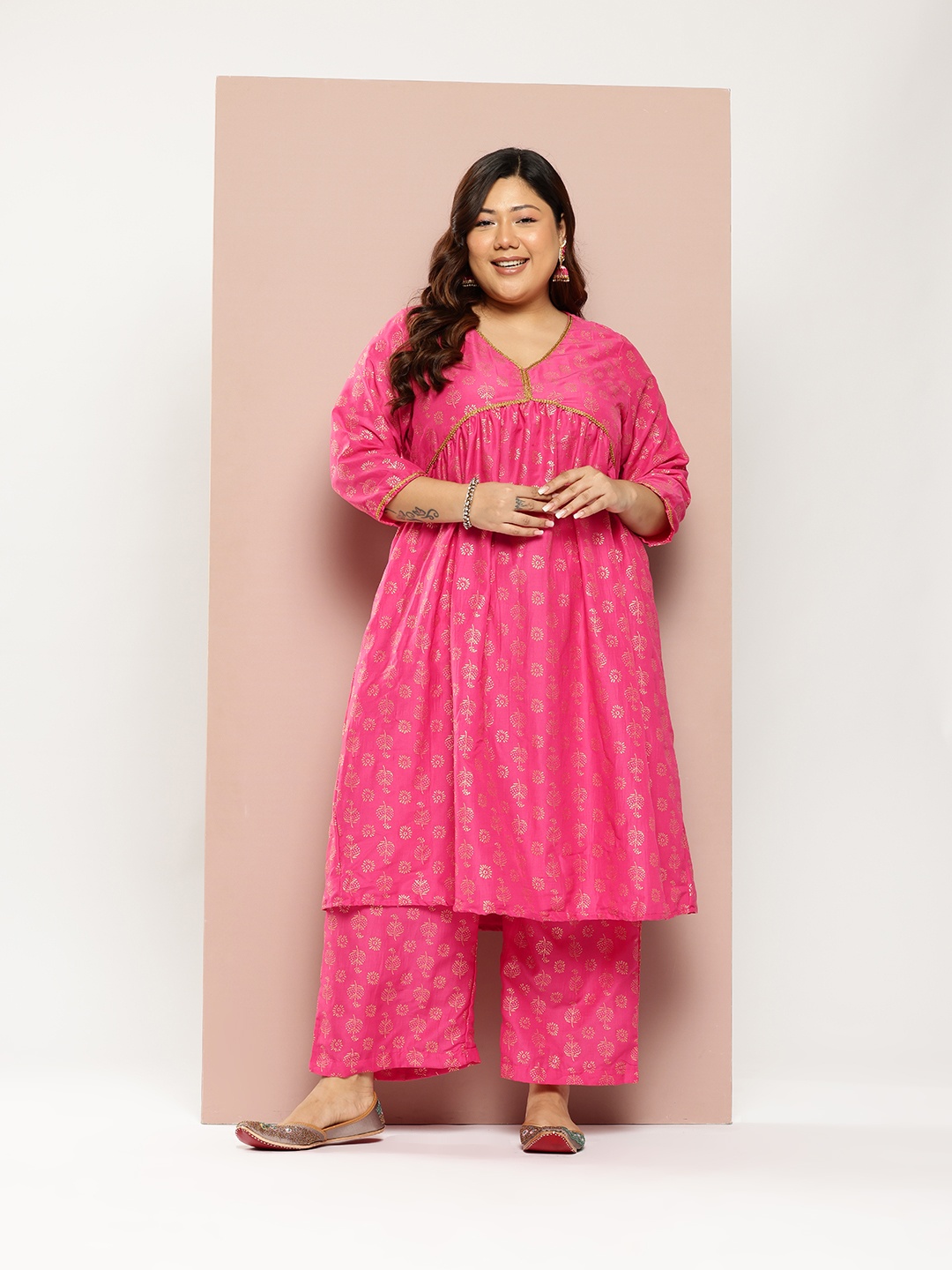 

Sztori Women Ethnic Motifs Printed Regular Gotta Patti Kurta with Palazzos, Pink