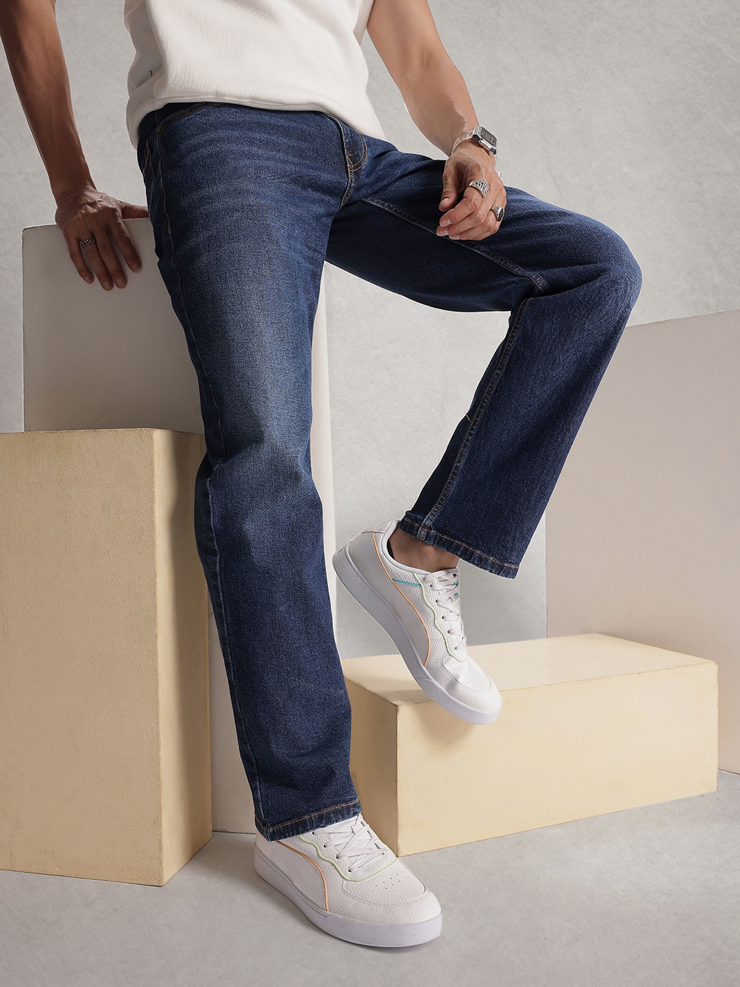 

WROGN Men Anti Fit Heavy Fade Stretchable Jeans, Blue
