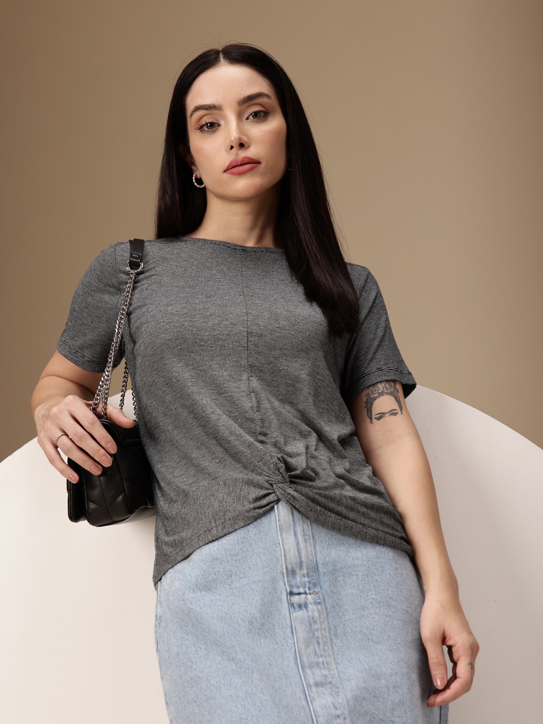 

Chemistry Striped Twisted Detail T-shirt, Black