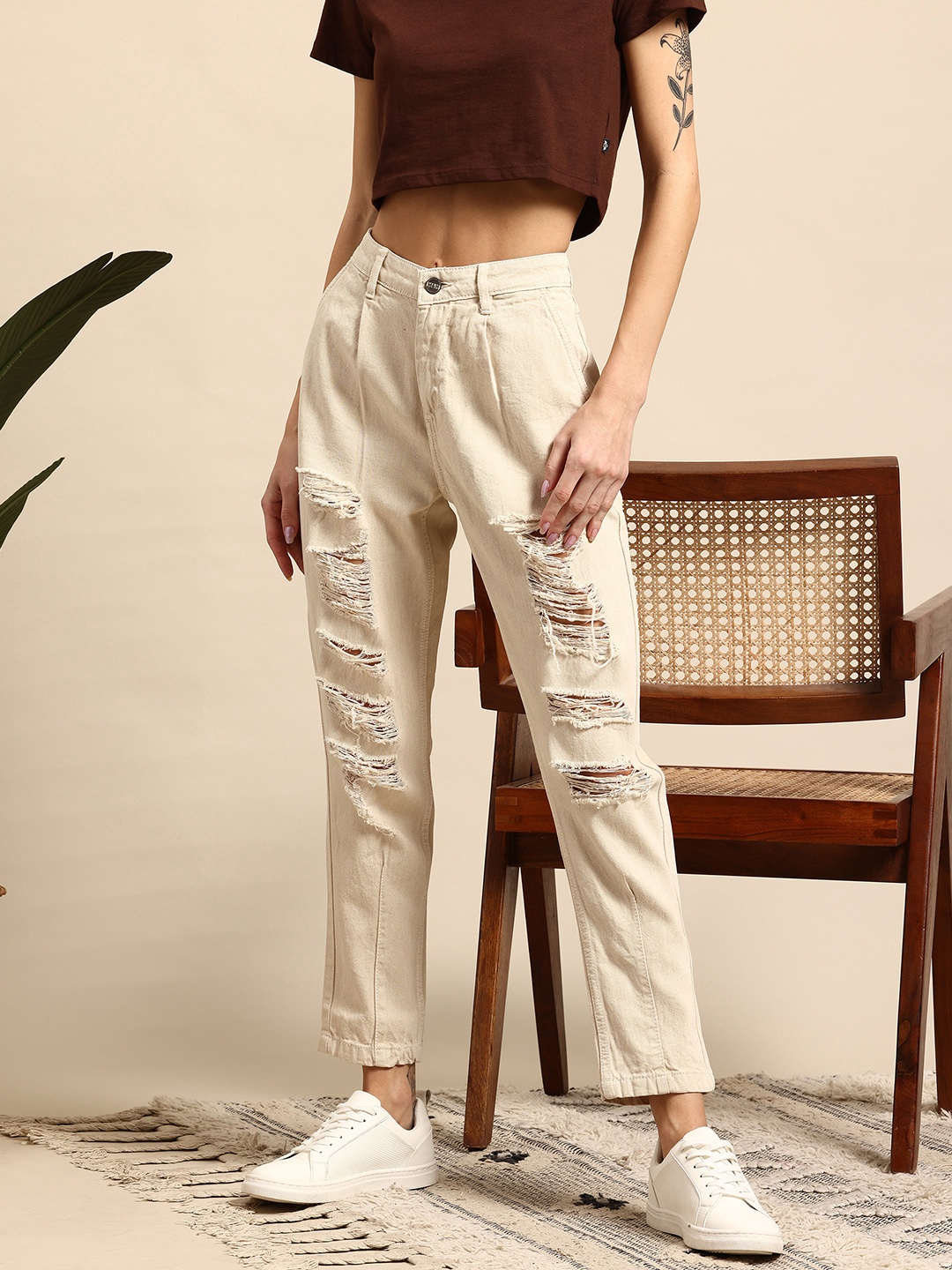 

Mast & Harbour Women Boyfriend Fit Highly Distressed Pleated Jeans, Beige