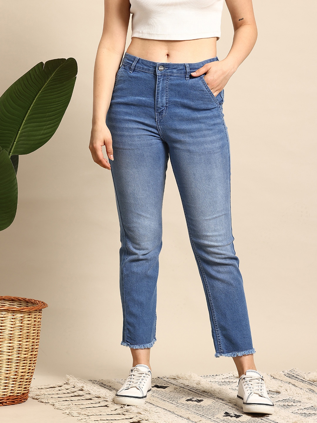 

Mast & Harbour Women Straight Fit Light Fade Stretchable Jeans, Blue