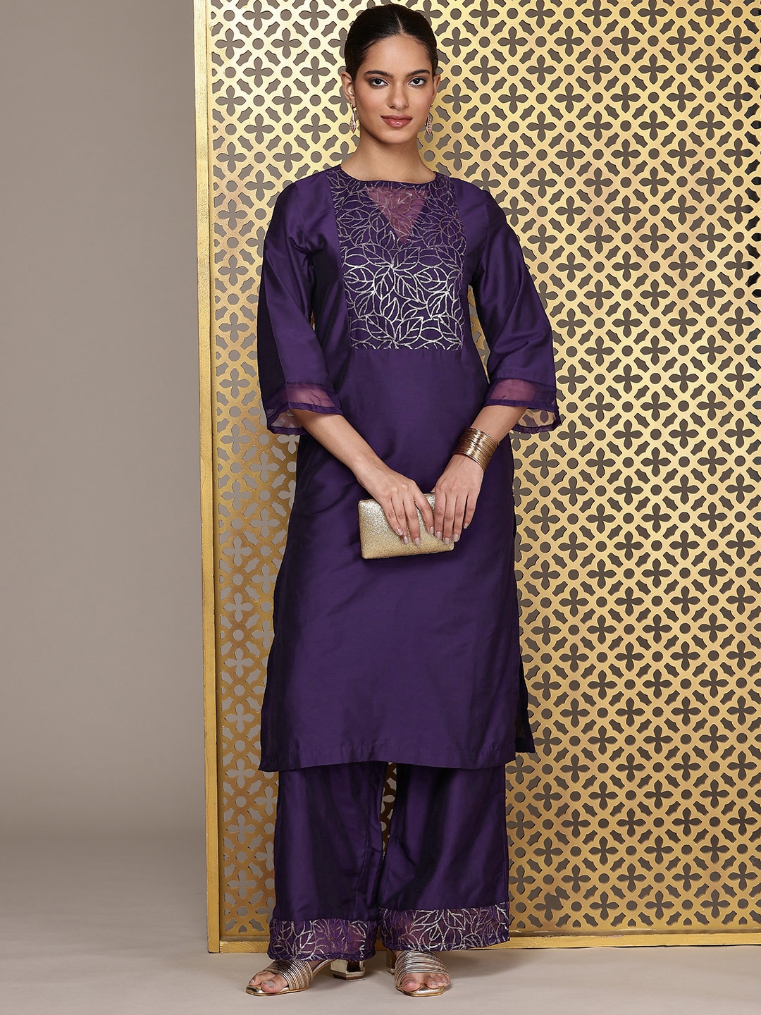 

House of Pataudi Embroidered Regular Sequinned Jashn Kurta with Palazzos, Purple