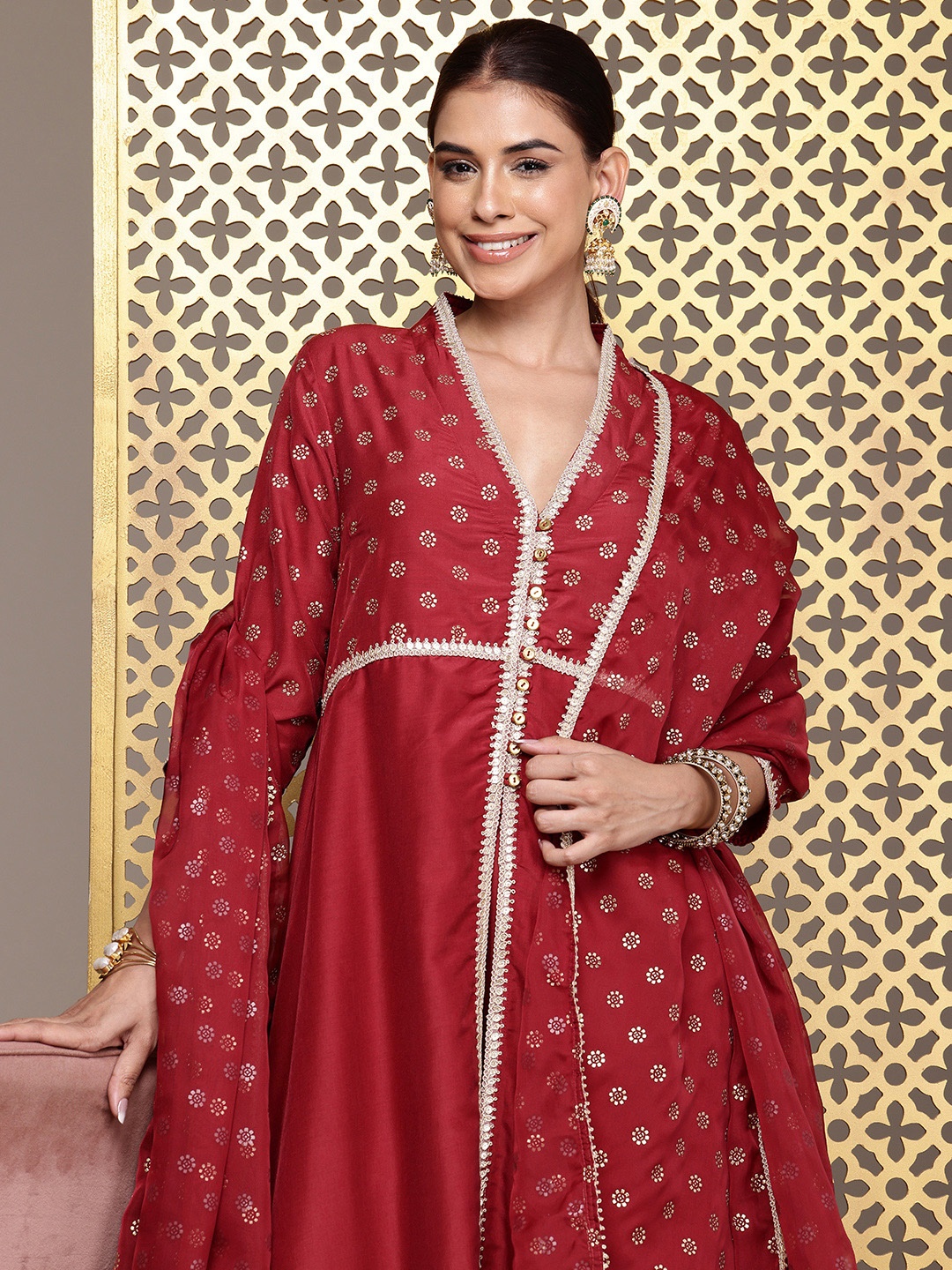 

House of Pataudi Floral Printed Regular Sequinned Jashn Kurta with Palazzos & Dupatta, Maroon