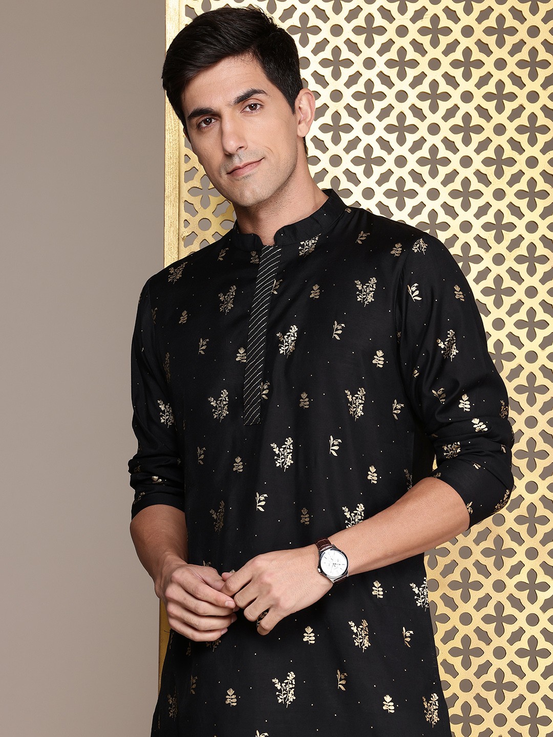 

House of Pataudi Jashn Indie Floral Foil Printed Kurta, Black
