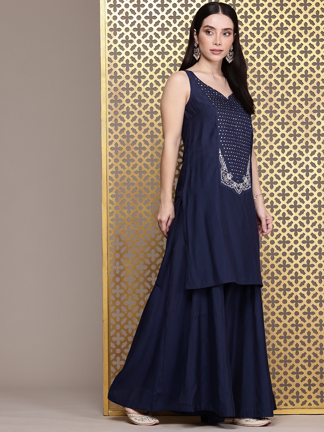 

House of Pataudi Embroidered Sequinned Jashn Kurta With Palazzos & Dupatta, Navy blue