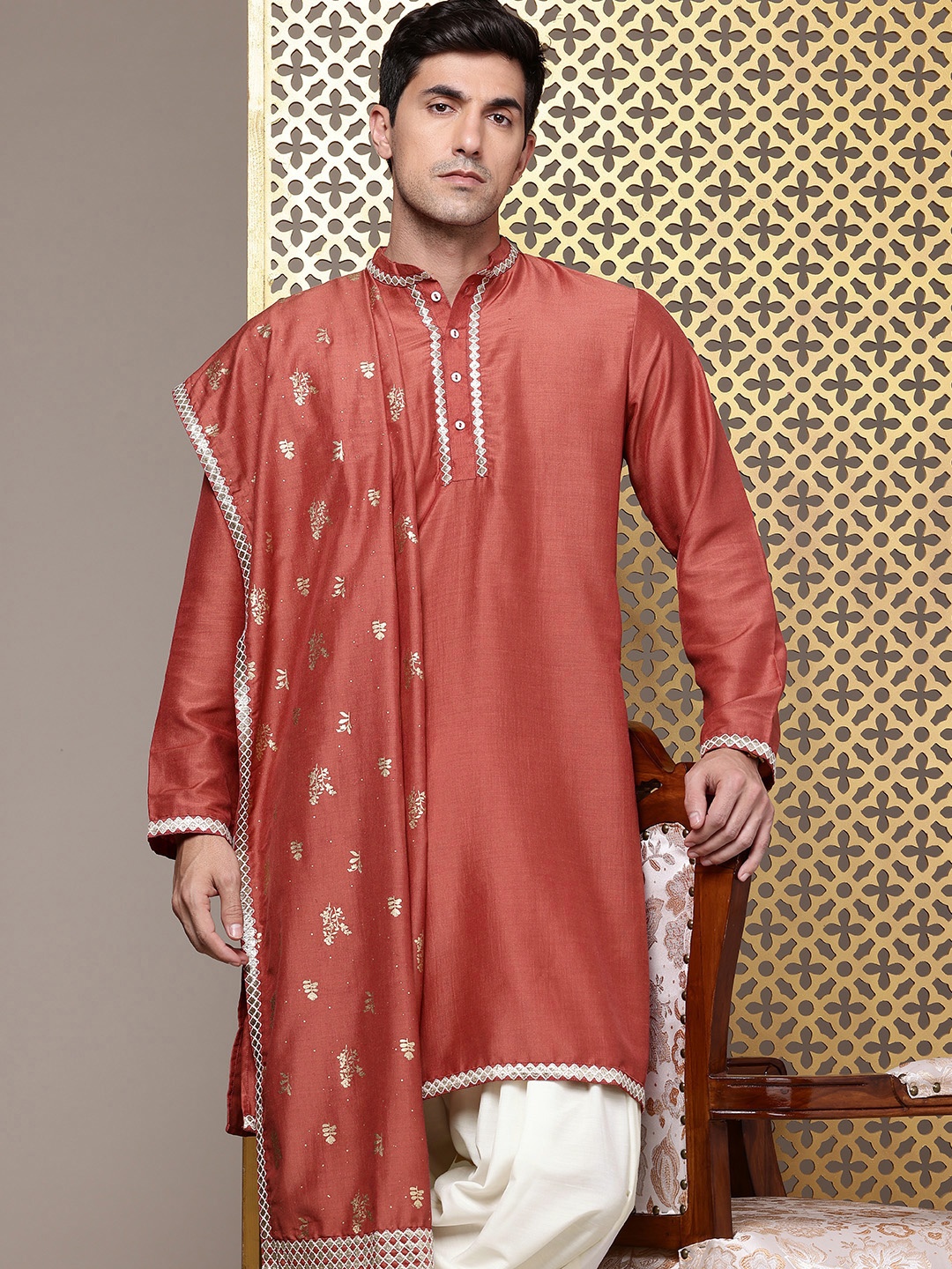 

House of Pataudi Regular Jashn Kurta with Patiala & Dupatta, Rust