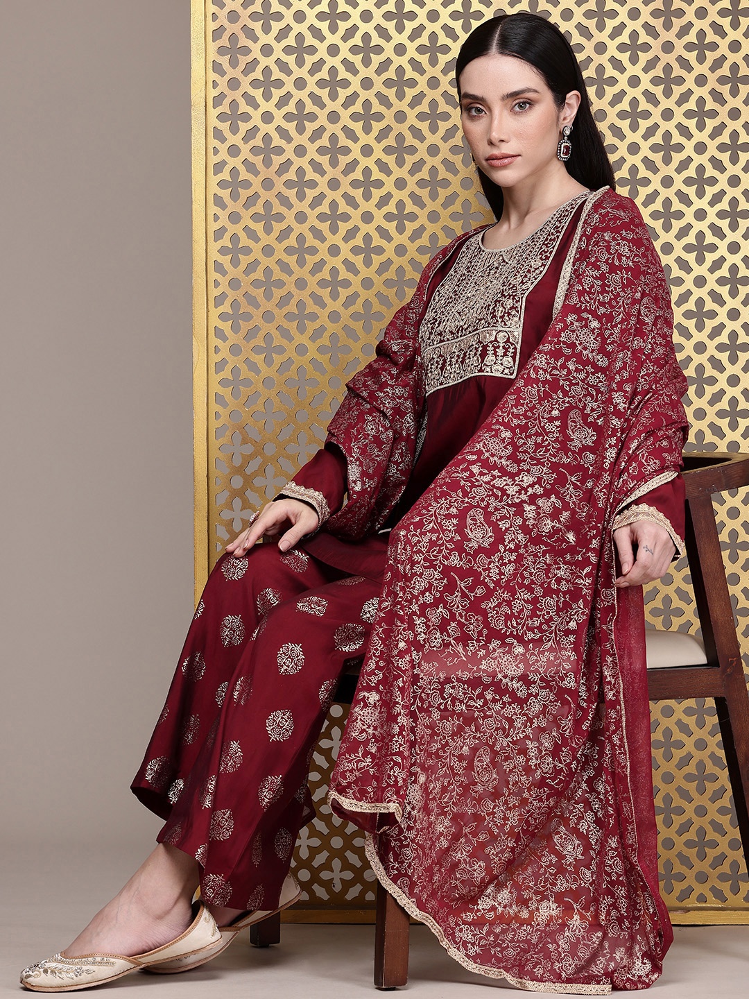 

House of Pataudi Ethnic Motifs Embroidered Sequinned Jashn Kurta with Palazzos & Dupatta, Maroon