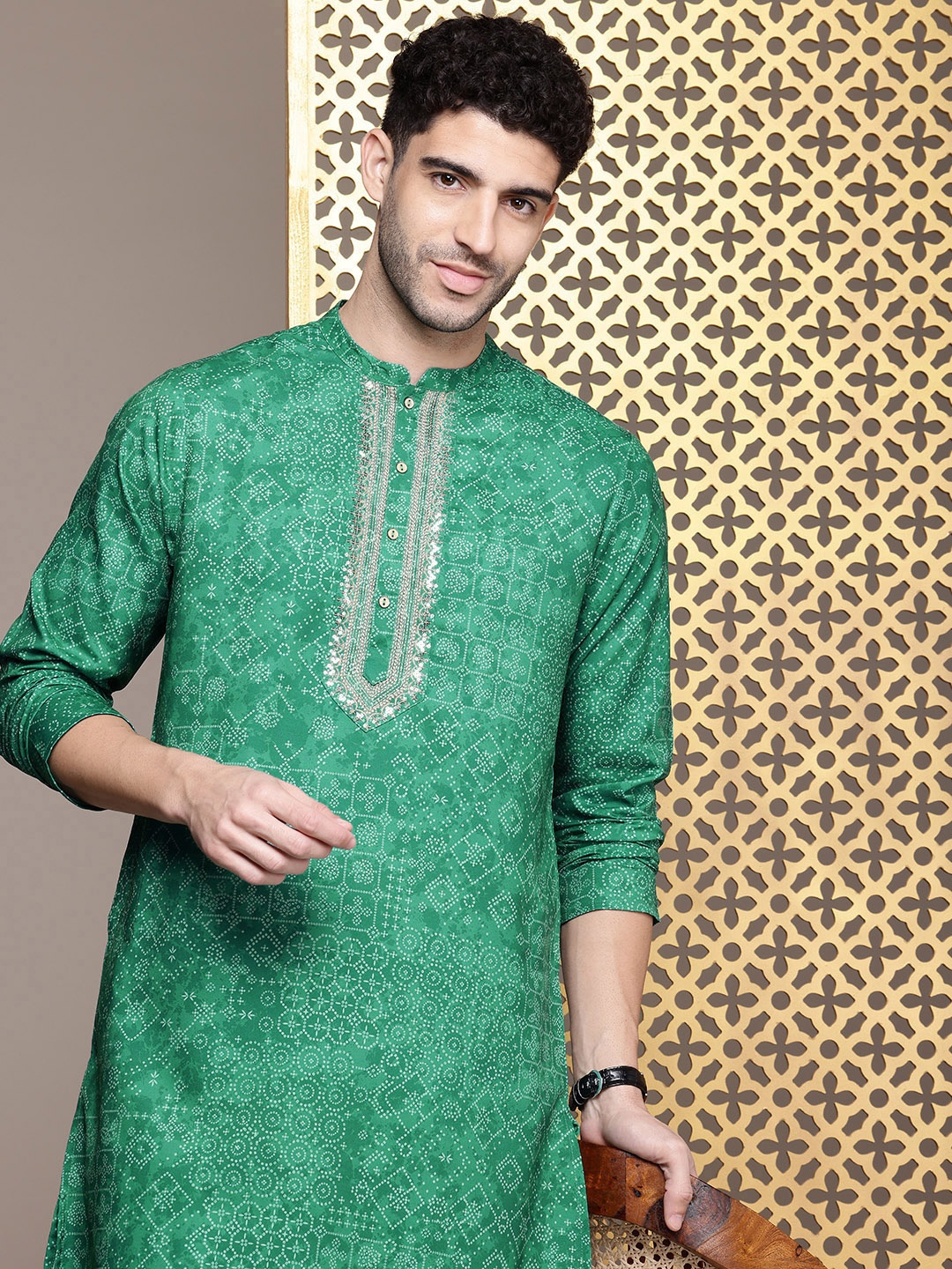 

House of Pataudi Bandhani Printed Mandarin Collar Sequinned Jashn Kurta, Green