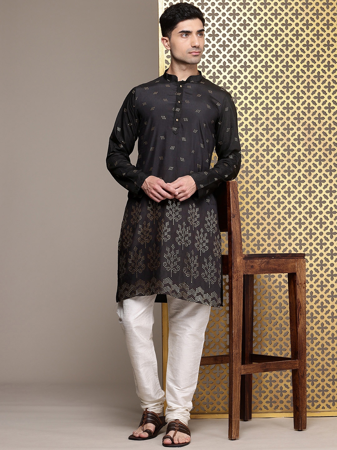 

House of Pataudi Jashn Ethnic Motifs Embellished Kurta, Black