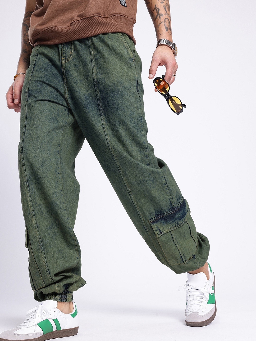 

Kook N Keech Men Timelessly Worn Faded Joggers, Green