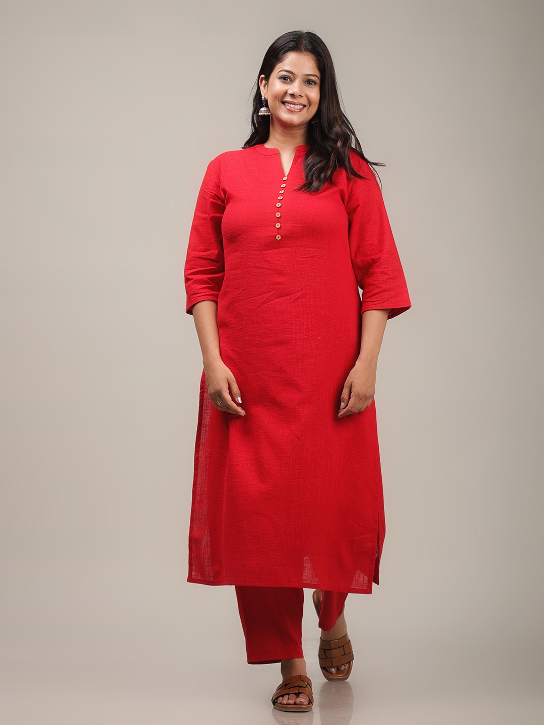 

Aramya Mandarin Collar Pure Cotton Straight Kurta With Trousers, Red