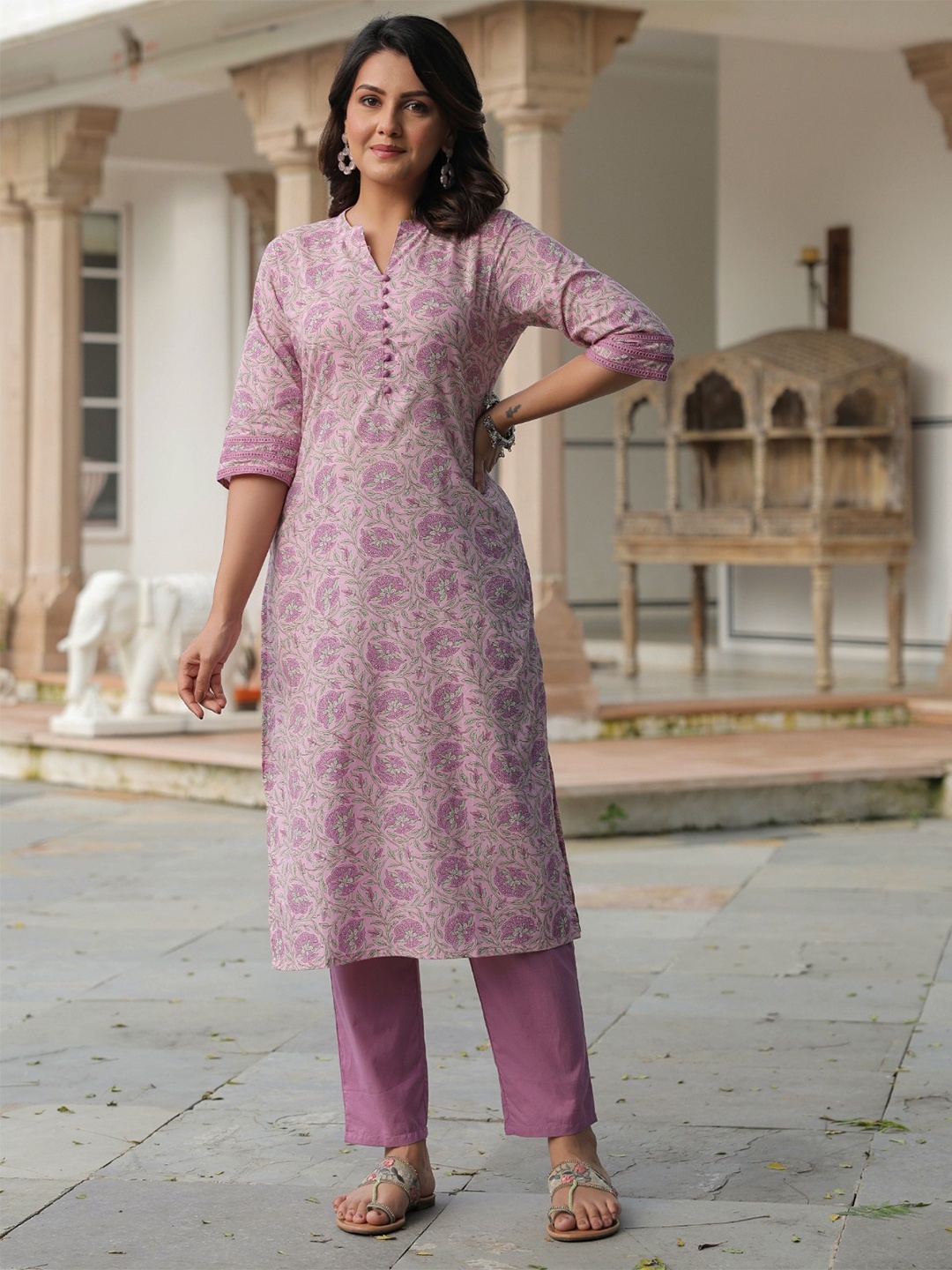 

Aramya Floral Printed Mandarin Collar Pure Cotton Straight Kurta With Trousers, Pink