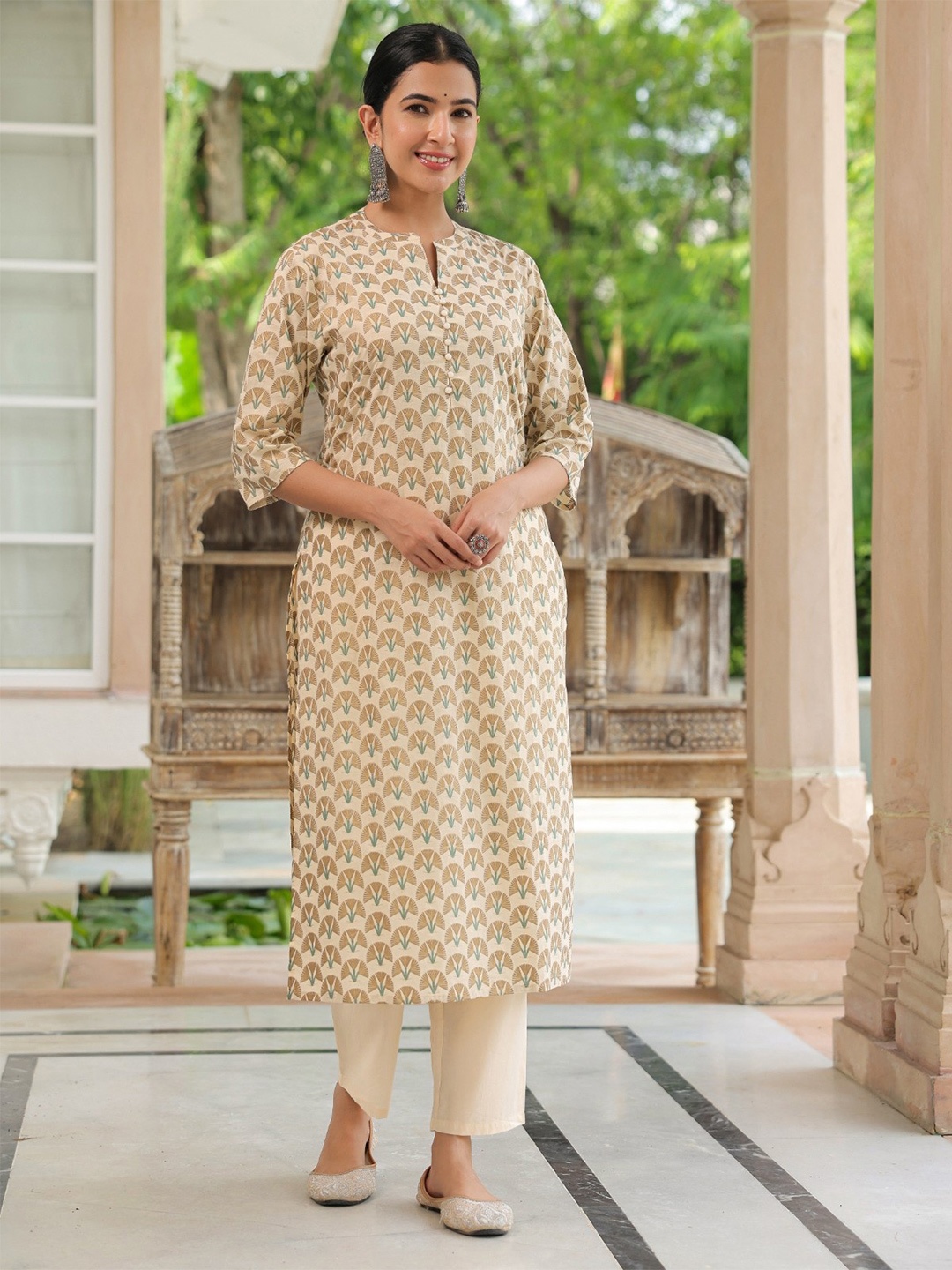 

Aramya Floral Printed Regular Beads and Stones Pure Cotton Kurta with Trouser, Cream